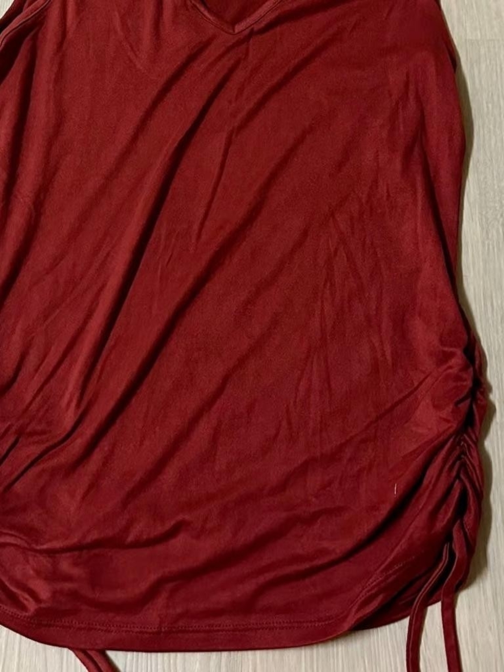 V-Neck Ruched Side Tank Top - Deep Red - Picture 4 of 4